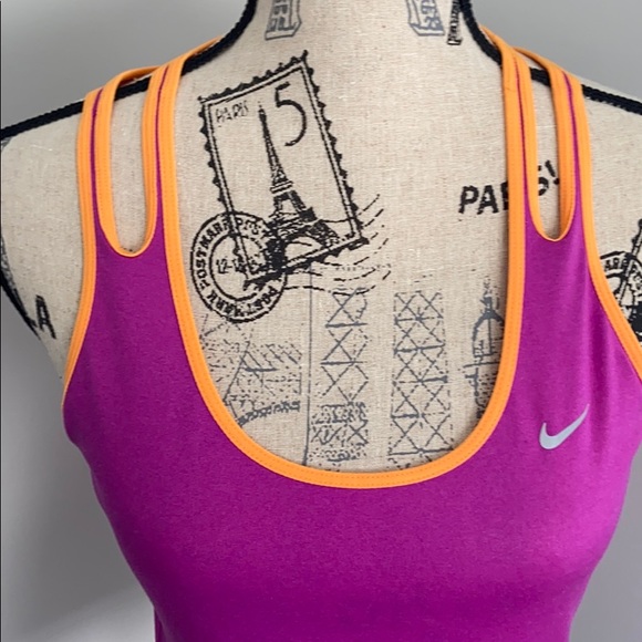 Nike dri fit workout top - Picture 2 of 6